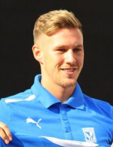 Barry Douglas (footballer)
