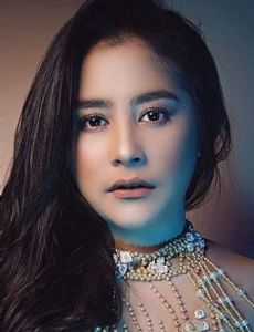 Prilly Latuconsina