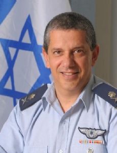 Amir Eshel