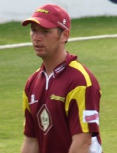 Robert White (cricketer)