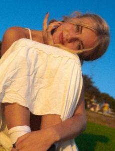 Claire Rosinkranz