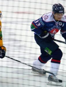 Dmitri Makarov (ice hockey)