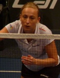 Selena Piek