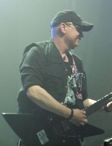 Paul Quinn (guitarist)