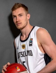 Niels Giffey