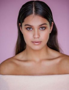 Alexa Curtis