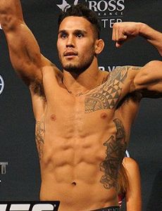 Brad Tavares