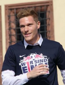 Marcel Halstenberg