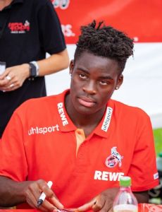 Yann Aurel Bisseck