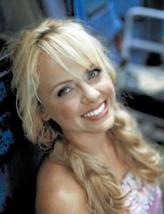 Donna Hughes (musician)