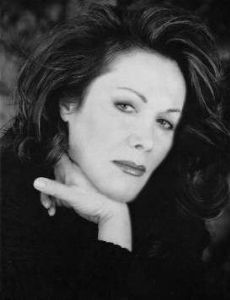 Gloria Manon