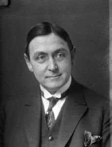 Francis Bull