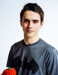 Evan Bacon