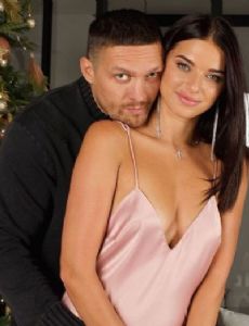 Oleksandr Usyk and Yekaterina Usyk
