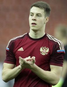 Maksim Karpov (footballer, born 1995)