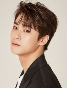 Moon Bin