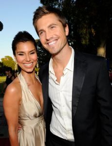 Eric Winter and Roselyn Sanchez