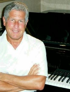 Andrew Kahn