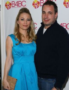 Sarah Wynter and Dan Peres