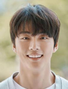 Yoon Shi-Yoon