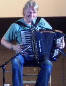 Phil Cunningham (folk musician)