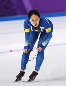 Park Ji-woo (speed skater)