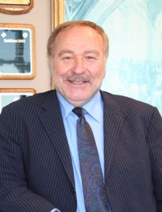 Ian F. Akyildiz