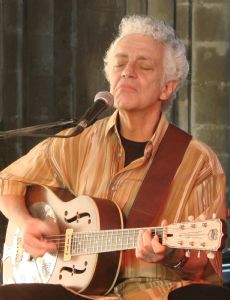 Doug MacLeod (musician)