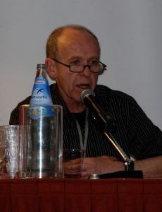 Ian Watson (author)