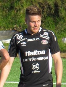 Henri Toivomäki