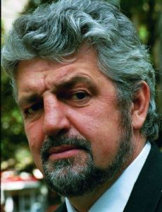 Wladyslaw Komar