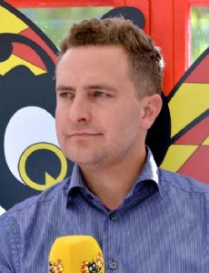 Tomas Tobé