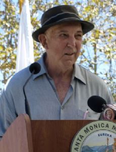 Lewis MacAdams