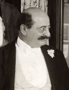 Russell Bassett