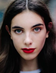 Madeleine Knighton