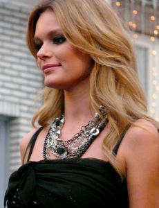 Claudia Scheelen
