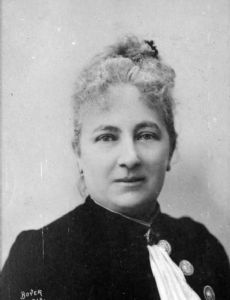 Juliette Adam