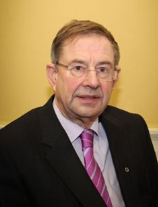 Éamon Ó Cuív