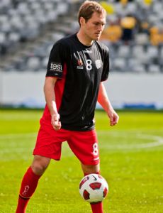 Adam Hughes (footballer)