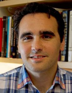 Damon Centola