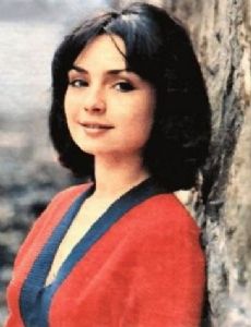Éva Szerencsi