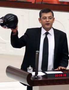Özgür Özel