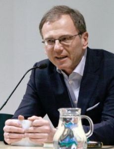 Armin Wolf