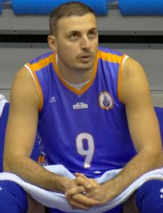 Özkan Hayırlı