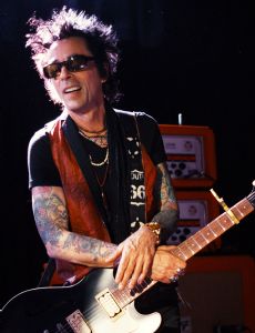 Earl Slick