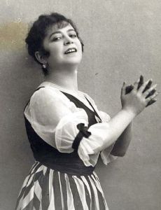 Isa Kremer