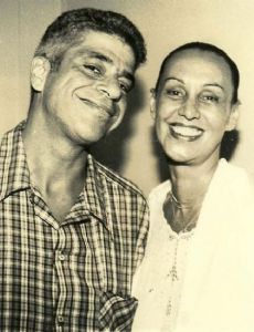Scarlet Moon de Chevalier and Lulu Santos