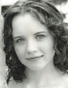 Phoebe Strole