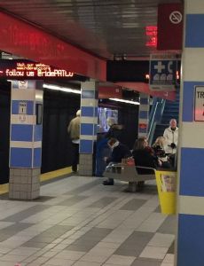 9–10th & Locust station