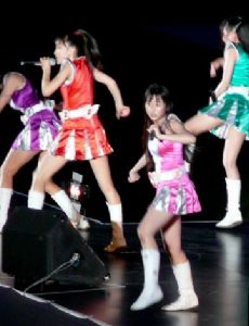 Momoiro Clover